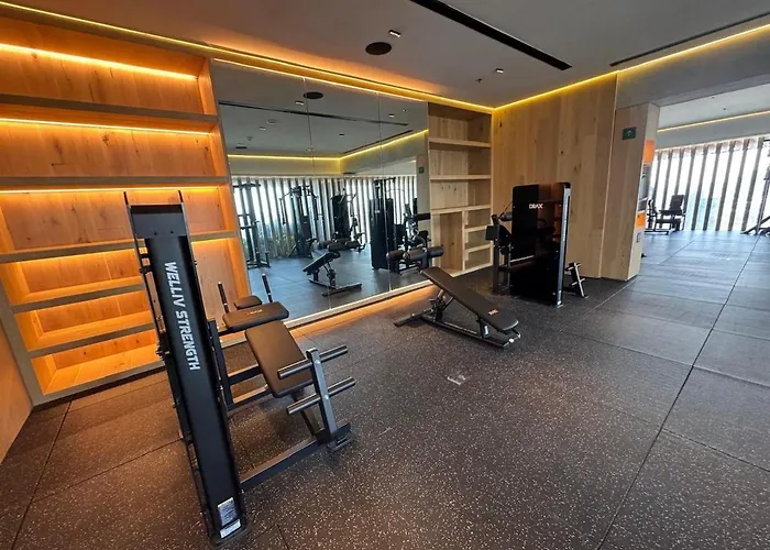 Skyline 41 Luxury Executive Loft *