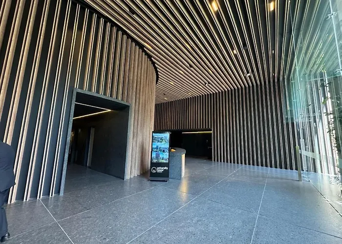 Skyline 41 Luxury Executive Loft *