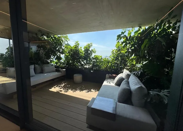 Skyline 41 Luxury Executive Loft
