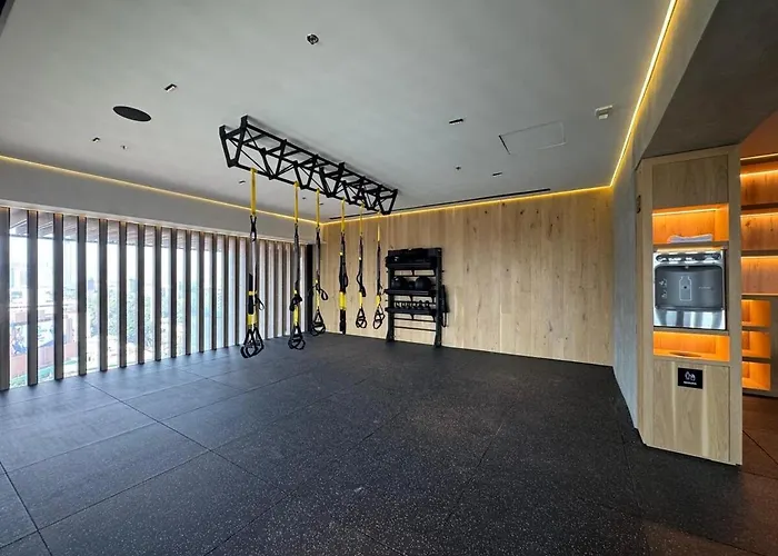 Skyline 41 Luxury Executive Loft Apartment